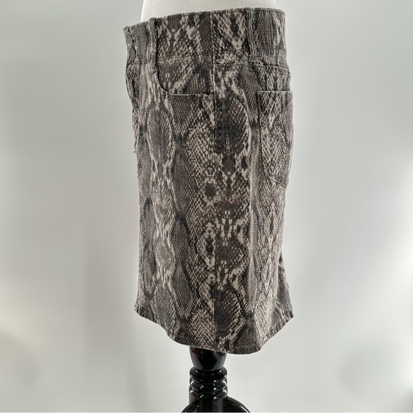 Apt 9 pencil skirt size 8 cream gray snakeskin print stretch with pockets - Picture 5 of 9